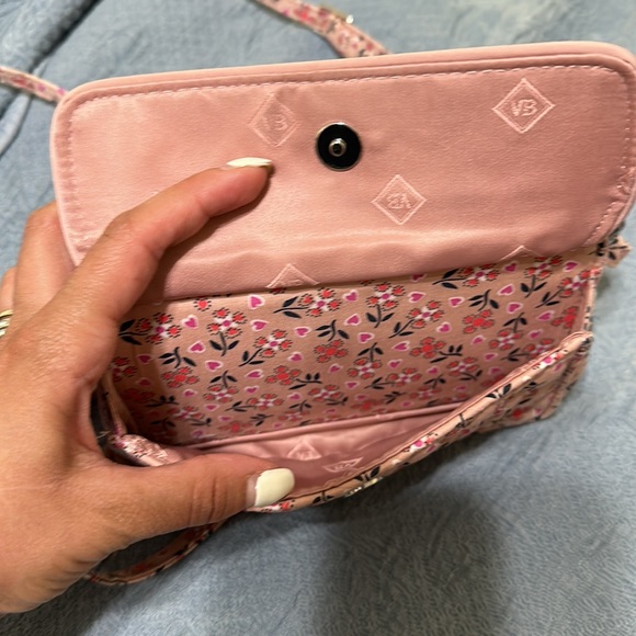 Vera Bradley RFID All in One Crossbody in Sweethearts and Flowers - Picture 2 of 9